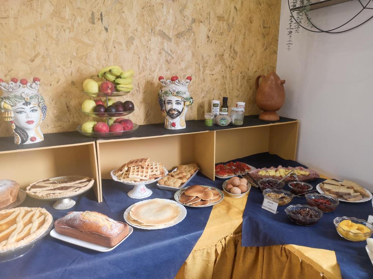 Sicily In Love 2 - Rooms & Breakfast Таормина Екстериор снимка