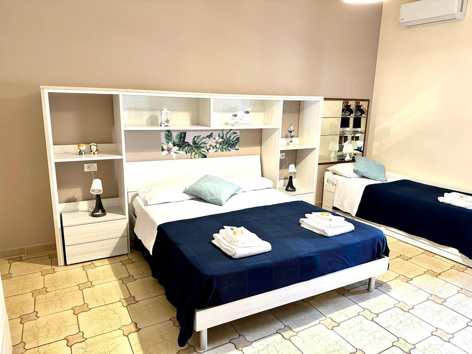 Sicily In Love 2 - Rooms & Breakfast Таормина Стая снимка